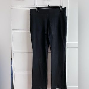 Women’s JJill knit boot cut yoga pant. Size S.